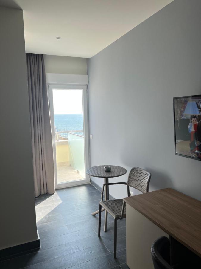 Split Rooftop Suites Durres Exterior photo