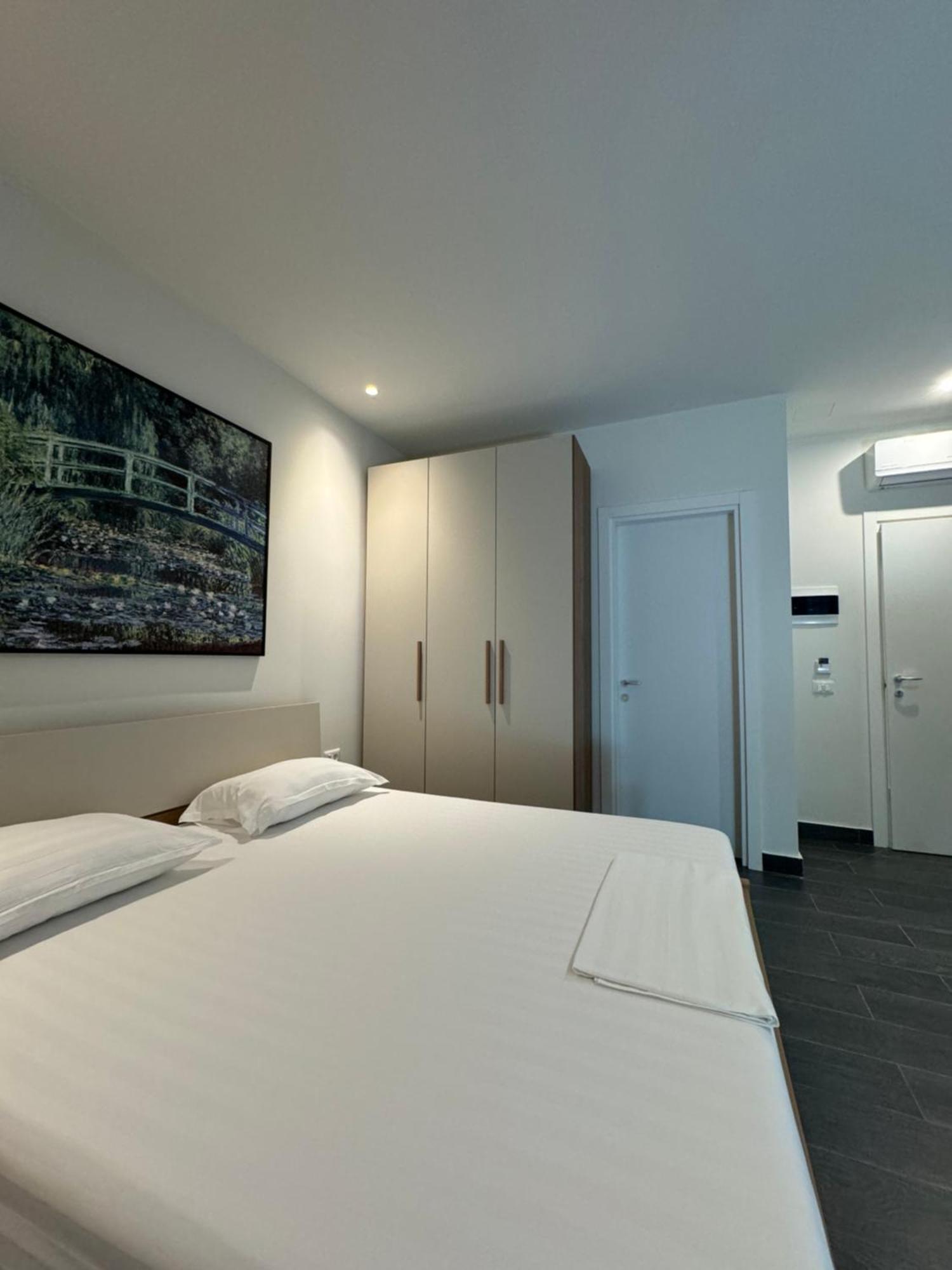 Split Rooftop Suites Durres Exterior photo