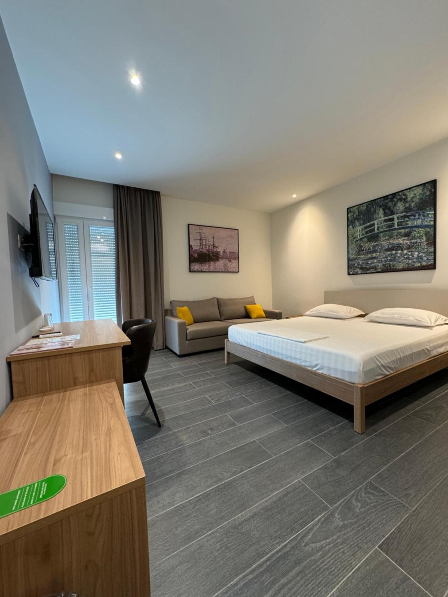 Split Rooftop Suites Durres Exterior photo